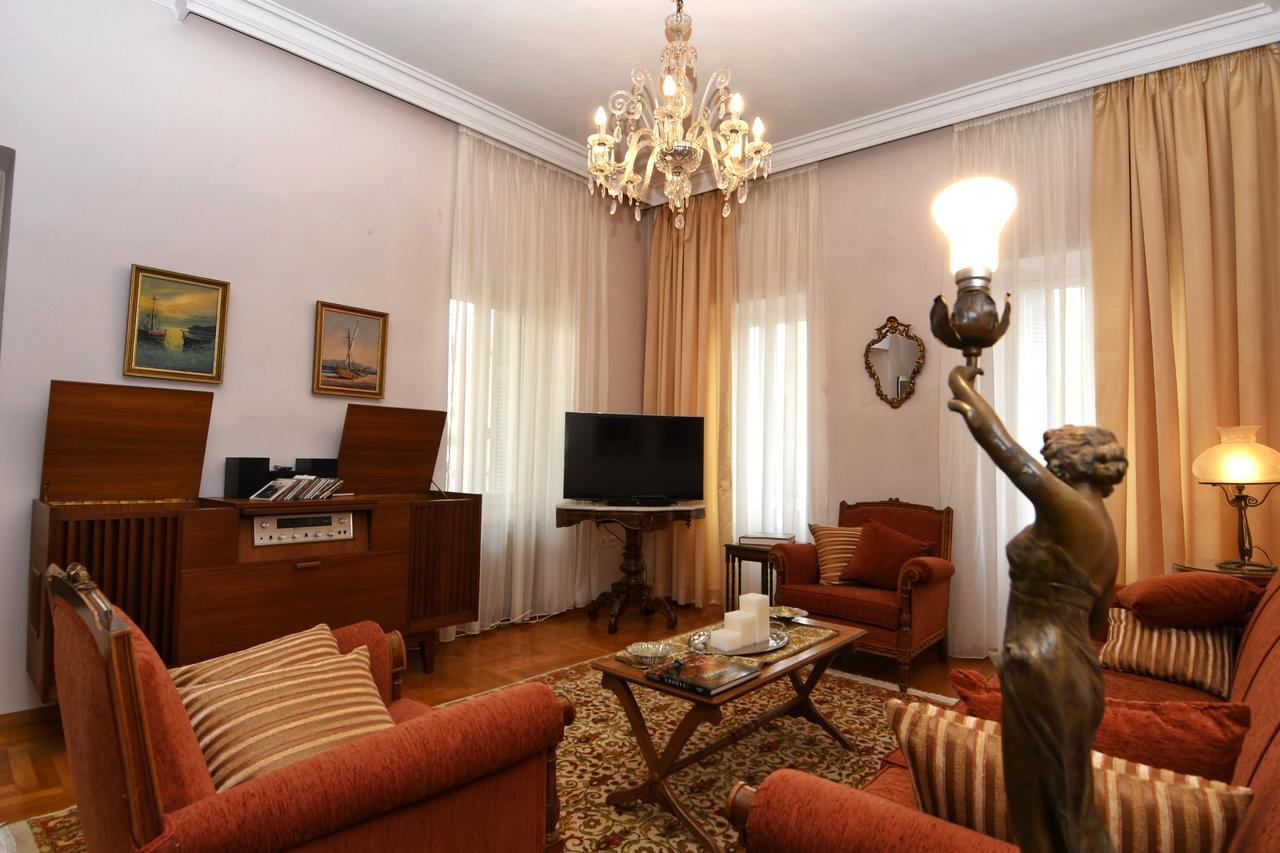 Appartamento Athens Authentic Elegance At Acropolis Esterno foto